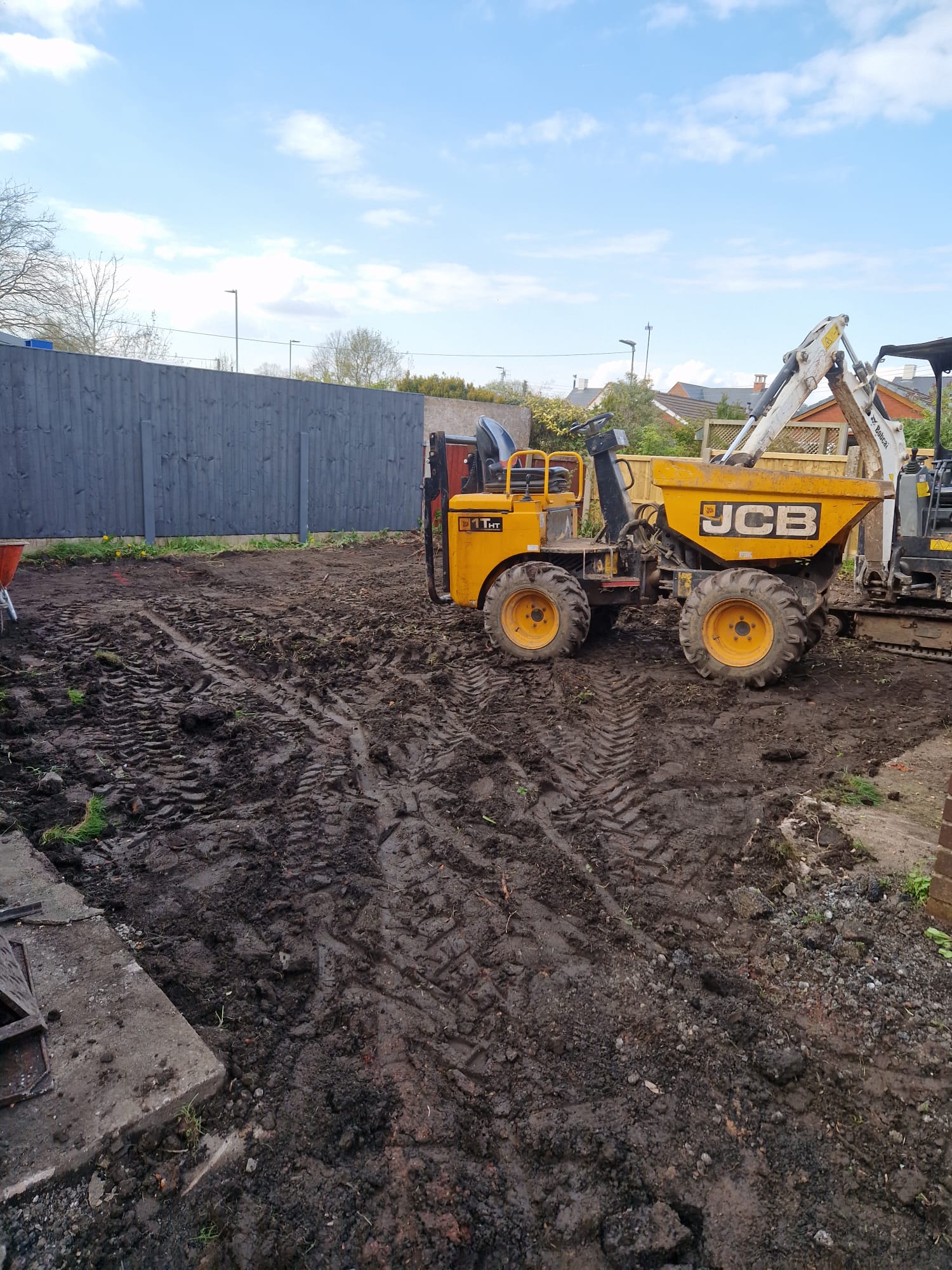 Garden dig off
